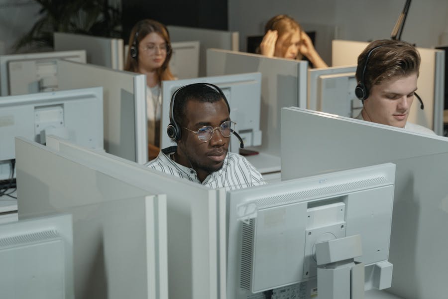 Never Miss a Call: The Importance of 24/7 Customer Support